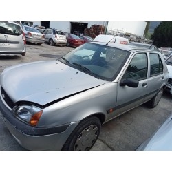 ford fiesta berlina (dx) del año 2002