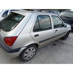 ford fiesta berlina (dx) del año 2002