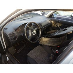 volkswagen golf iv berlina (1j1) del año 2001