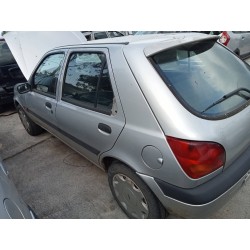 ford fiesta berlina (dx) del año 2002