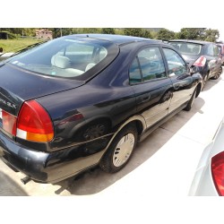 mitsubishi carisma berlina 4 (da0) del año 1996