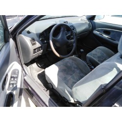 mitsubishi carisma berlina 4 (da0) del año 1996