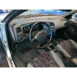 nissan primera berlina (p11) del año 1999