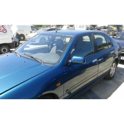 nissan primera berlina (p11) del año 2001