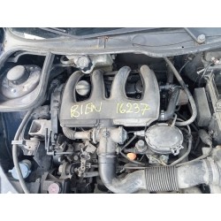 peugeot 206 berlina del año 2000