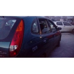 nissan almera tino (v10m) del año 2002