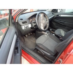 opel astra h berlina del año 2005