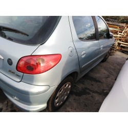 peugeot 206 berlina del año 2004