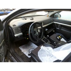 opel vectra c berlina del año 2004