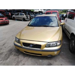 volvo s60 berlina del año 2004