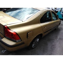 volvo s60 berlina del año 2004