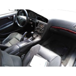 volvo s60 berlina del año 2004