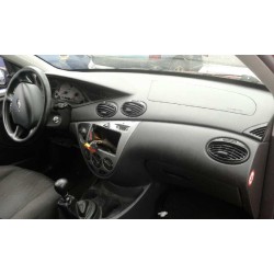 ford focus berlina (cak) del año 2003