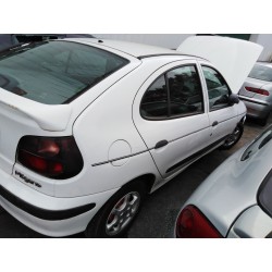 renault megane i berlina hatchback (ba0) del año 1996