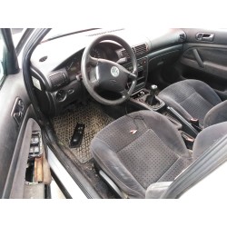 volkswagen passat berlina (3b2) del año 1996