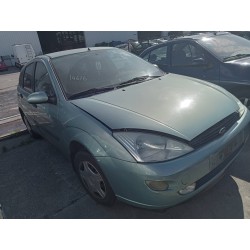 ford focus berlina (cak) del año 2000