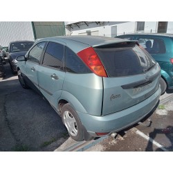ford focus berlina (cak) del año 2000