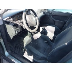 ford focus berlina (cak) del año 2000