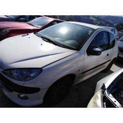 peugeot 206 berlina del año 2001