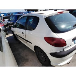 peugeot 206 berlina del año 2001