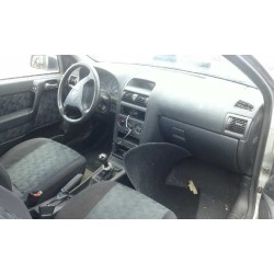 opel astra g berlina del año 1999