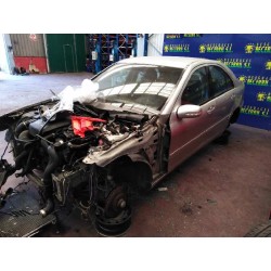 mercedes clase c (w203) berlina del año 2004