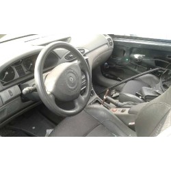 renault laguna ii grandtour (kg0) del año 2001