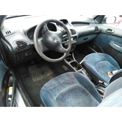 peugeot 206 berlina del año 2001