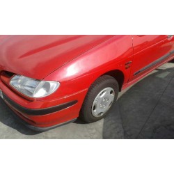 renault megane i berlina hatchback (ba0) del año 1950