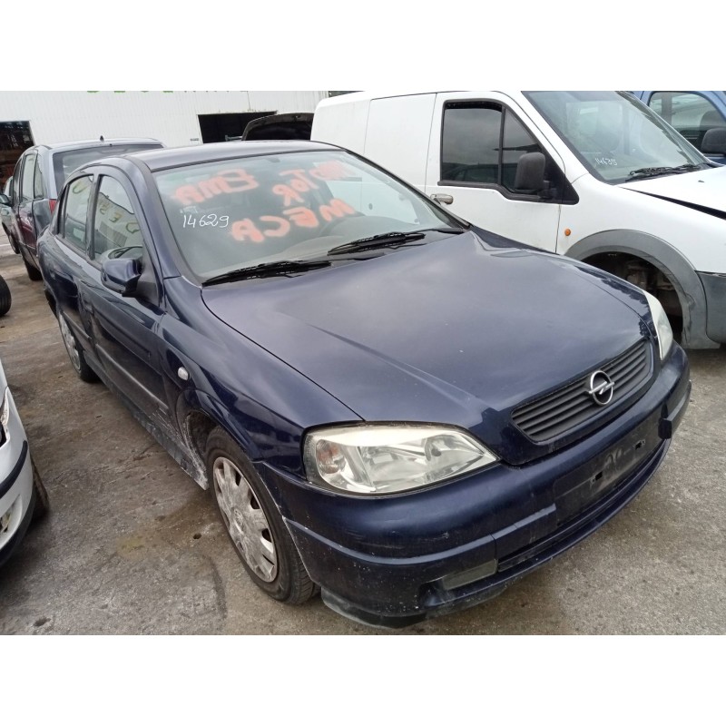 opel astra g berlina del año 2000