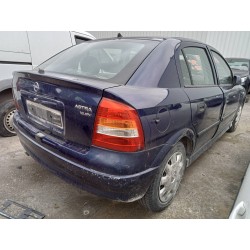 opel astra g berlina del año 2000