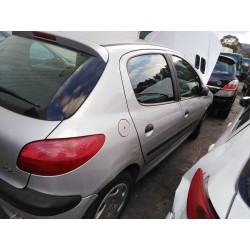peugeot 206 berlina del año 2000