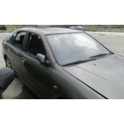 nissan primera berlina (p11) del año 2000