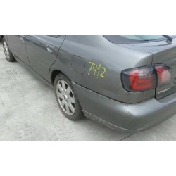 nissan primera berlina (p11) del año 2000