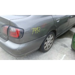 nissan primera berlina (p11) del año 2000