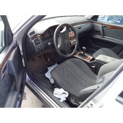 mercedes clase e (w210) berlina diesel del año 2006