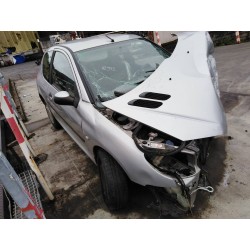 peugeot 206 berlina del año 2000