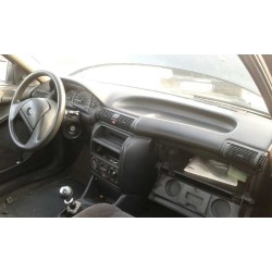 opel astra f berlina del año 1992