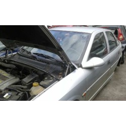opel vectra b berlina del año 2001