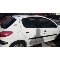 peugeot 206 berlina del año 2000