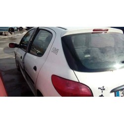 peugeot 206 berlina del año 2000