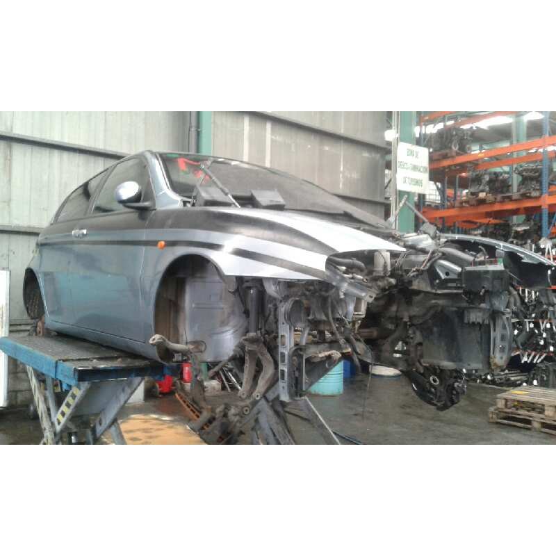 alfa romeo 147 (190) del año 2001 alfa romeo 147 (190) del año 2001
