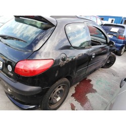 peugeot 206 berlina del año 2002