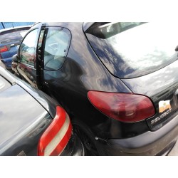 peugeot 206 berlina del año 2002