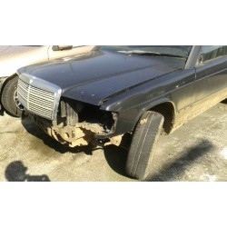 mercedes clase c (w201) berlina del año 1988