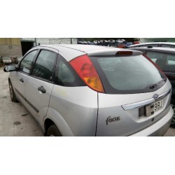 ford focus berlina (cak) del año 2000