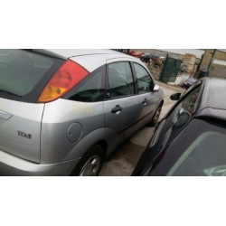 ford focus berlina (cak) del año 2000