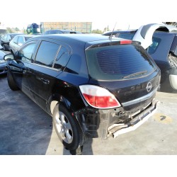 opel astra h berlina del año 2004