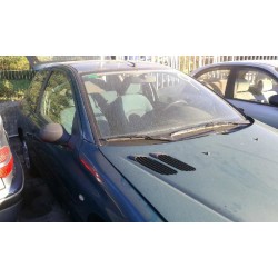 peugeot 206 berlina del año 2000