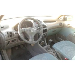 peugeot 206 berlina del año 2000